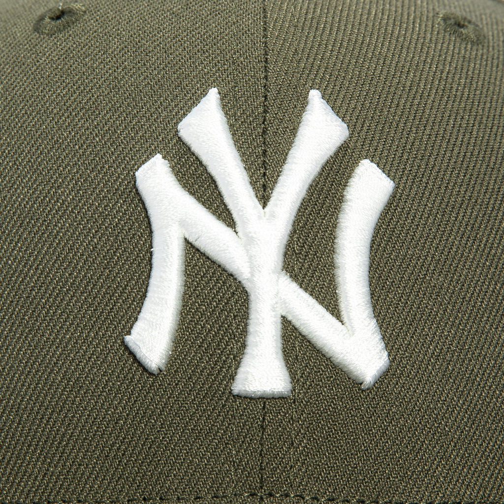 New Era 59Fifty New York Yankees 1999 World Series Patch Hat