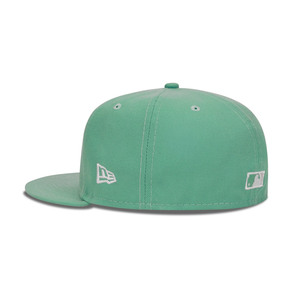 New Era Chicago White Sox Fitted Pink Bottom "Mint Green" (2005 World Series Embroidery)